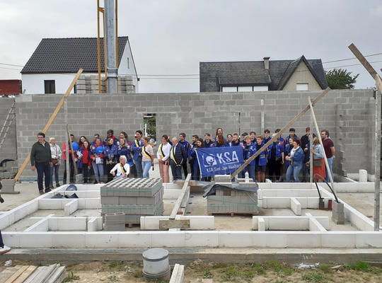 Eerste steenlegging KSA lokaal
