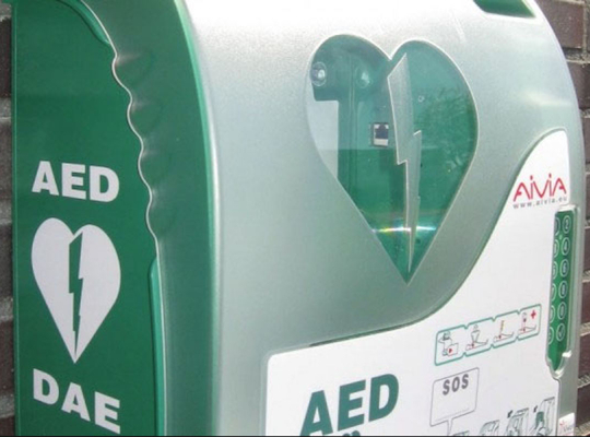 4 nieuwe AED-toestellen in Haaltert