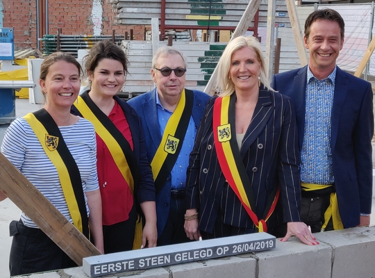 Eerste steenlegging Eerste steenlegging
