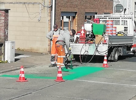 Verfwerken schoolomgeving